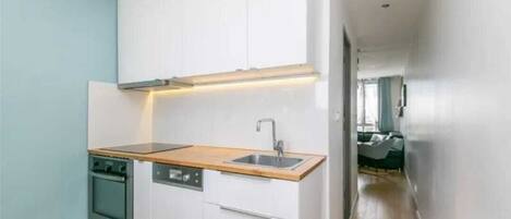 Refrigerador, horno, parrilla de estufa y lavavajillas