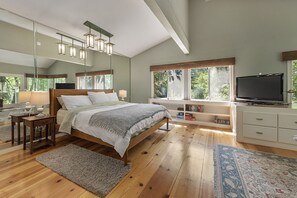 3 habitaciones, escritorio, tabla de planchar con plancha y wifi 