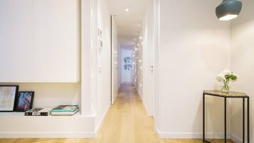 4 bedrooms, free WiFi, bed sheets