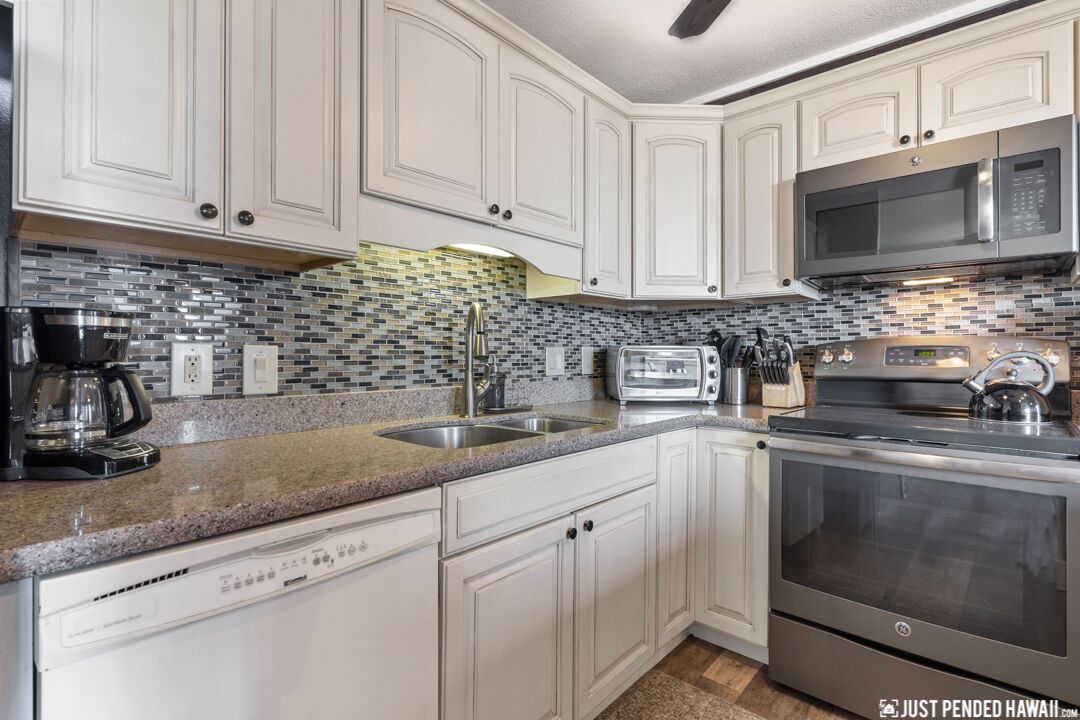 冰箱、微波炉、烤箱、炉灶