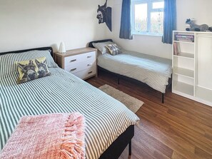 2 habitaciones, wifi gratis y ropa de cama 