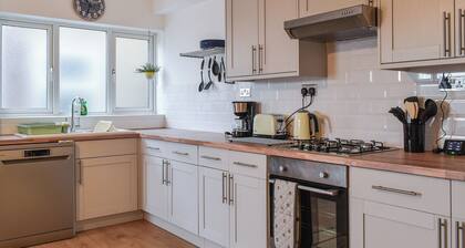 2 bedroom accommodation in Broadstairs