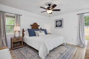 4 Schlafzimmer, Schreibtisch, kostenloses WLAN, Bettwäsche