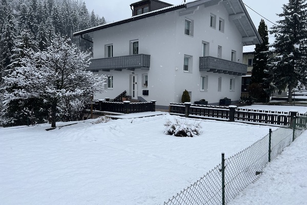 Hausansicht - Winter