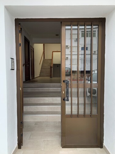 Well equipped apartment with easy parking. Ideal starting point for your routes.