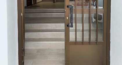 Well equipped apartment with easy parking. Ideal starting point for your routes.