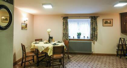 3 bedroom accommodation in Macefen, near Whitchurch