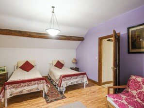 3 bedrooms, free WiFi, bed sheets