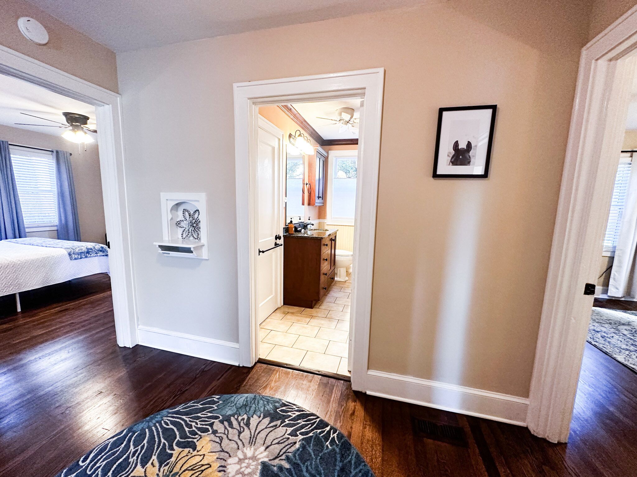 4 sovrum, skrivbord, strykjärn/strykbräda och gratis wi-fi