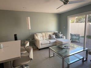 Smart TV - New Modern Inside in Scottsdale - Pet Perfect with Private Fenced Backyard (Scottsdale)