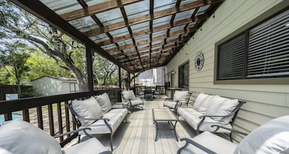 ⭐️Amazing Austin Getaway ⭐️Fantastic Pool ⭐️Great Area ⭐️