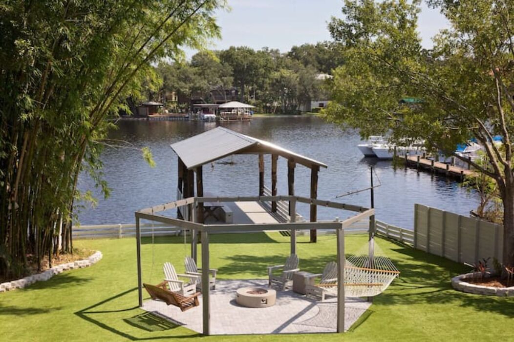Luxurious "Riverfront Oasis" - Waterfront w/pool
