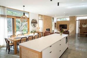 Dining - Refresh at Lonnie (Point Lonsdale)