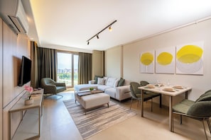 1 habitación, ropa de cama de alta calidad y minibar 