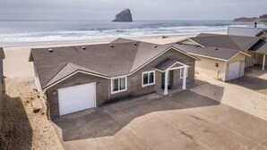 Exterior - Serendipity by the Sea (Pacific City)