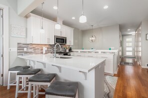 Townhome, Multiple Beds (Nestucca Nest) | Private kitchen - Nestucca Nest (Pacific City)