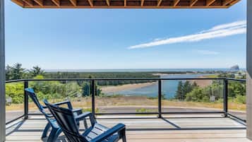 Townhome, Multiple Beds (Nestucca Nest) | Balcony