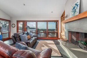 Casa geminada, várias camas (Pelicans Perch Pacific City) | Sala de estar