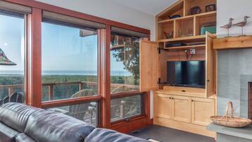 Townhome, Multiple Beds (Pelicans Perch Pacific City) | Living room