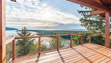 Townhome, Multiple Beds (Pelicans Perch Pacific City) | Balcony
