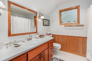 Casa adosada, varias camas (Chinook) | Baño