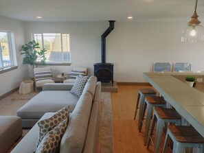 House, Multiple Beds (Sunset Shores) | Living room - Sunset Shores (Pacific City)