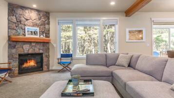 House, Berbilang Katil (Nestugga Woods) | Ruang tamu