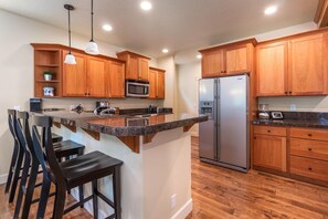 House, Multiple Beds (Nestugga Woods) | Private kitchen - Nestugga Woods (Pacific City)