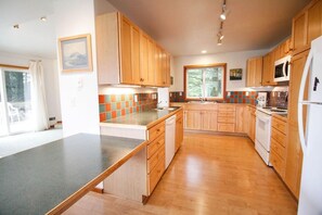 House, Multiple Beds (Beachwoods Cottage) | Private kitchen - Beachwoods Cottage (Pacific City)