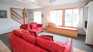 House, Multiple Beds (Beachwoods Cottage) | Living room - Beachwoods Cottage (Pacific City)