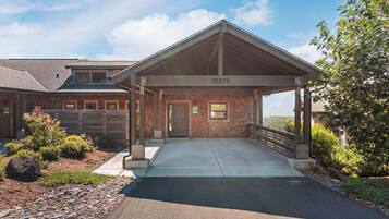 House, Berbilang Katil (Eagle Townhome) | Bahagian luar