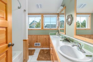 Bathroom - B Haven (Pacific City)