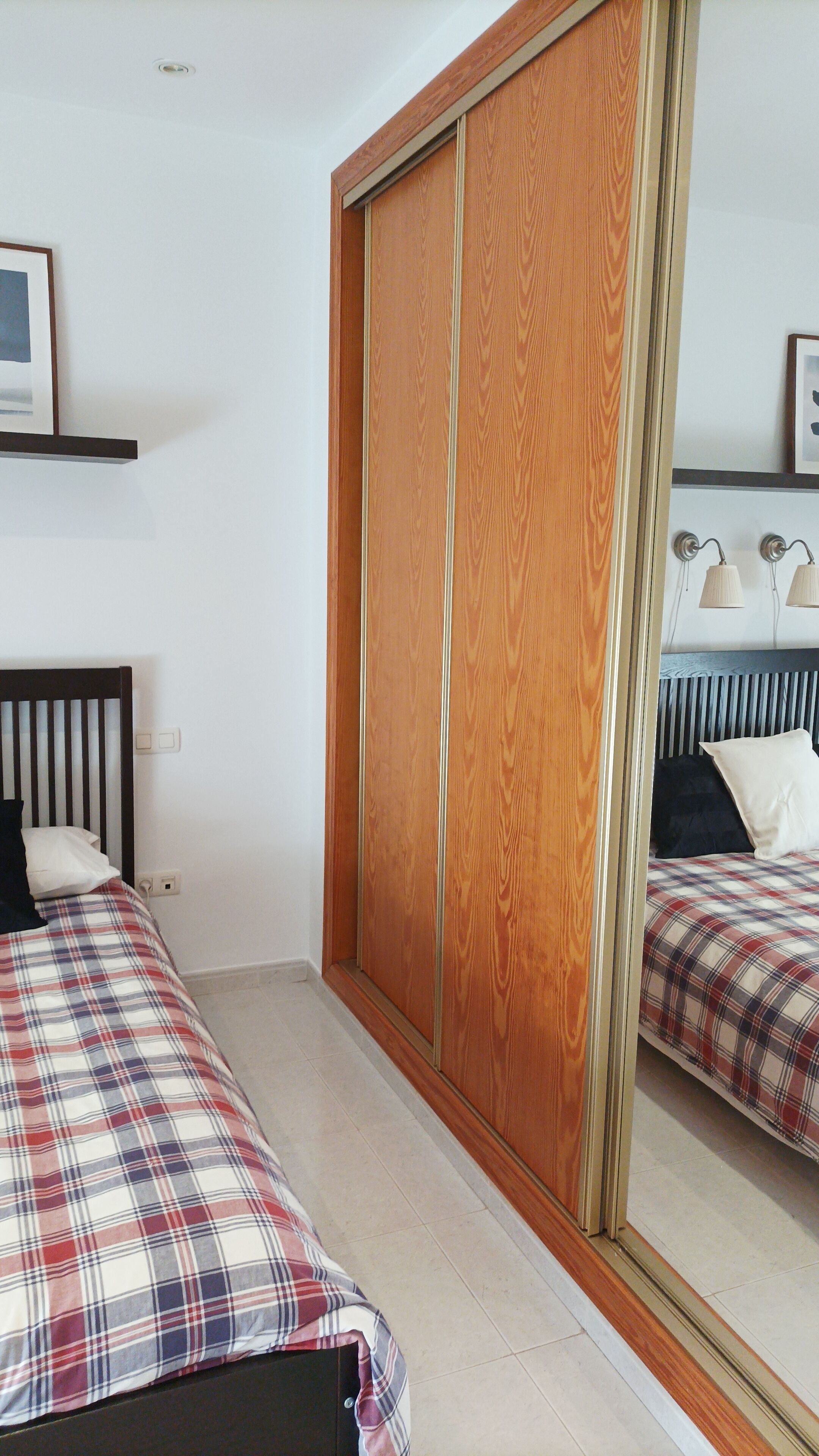 4 soverom, skrivebord, strykejern/-brett og wi-fi