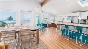 Private kitchen - Surf Vista (Pacific City)
