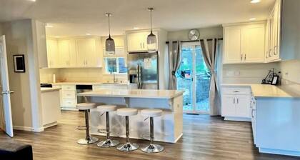 Luxury 4 Bedroom + Hot Tub.