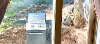 Luxury 4 Bedroom + Hot Tub.