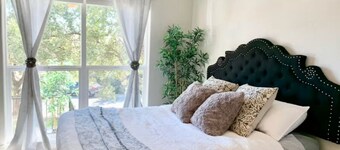 Luxury 4 Bedroom + Hot Tub.