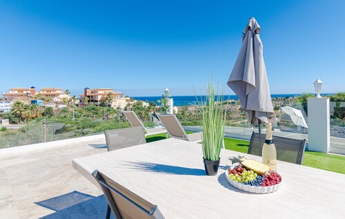 7 Bedroom Villa On The Hilltop Of Mijas