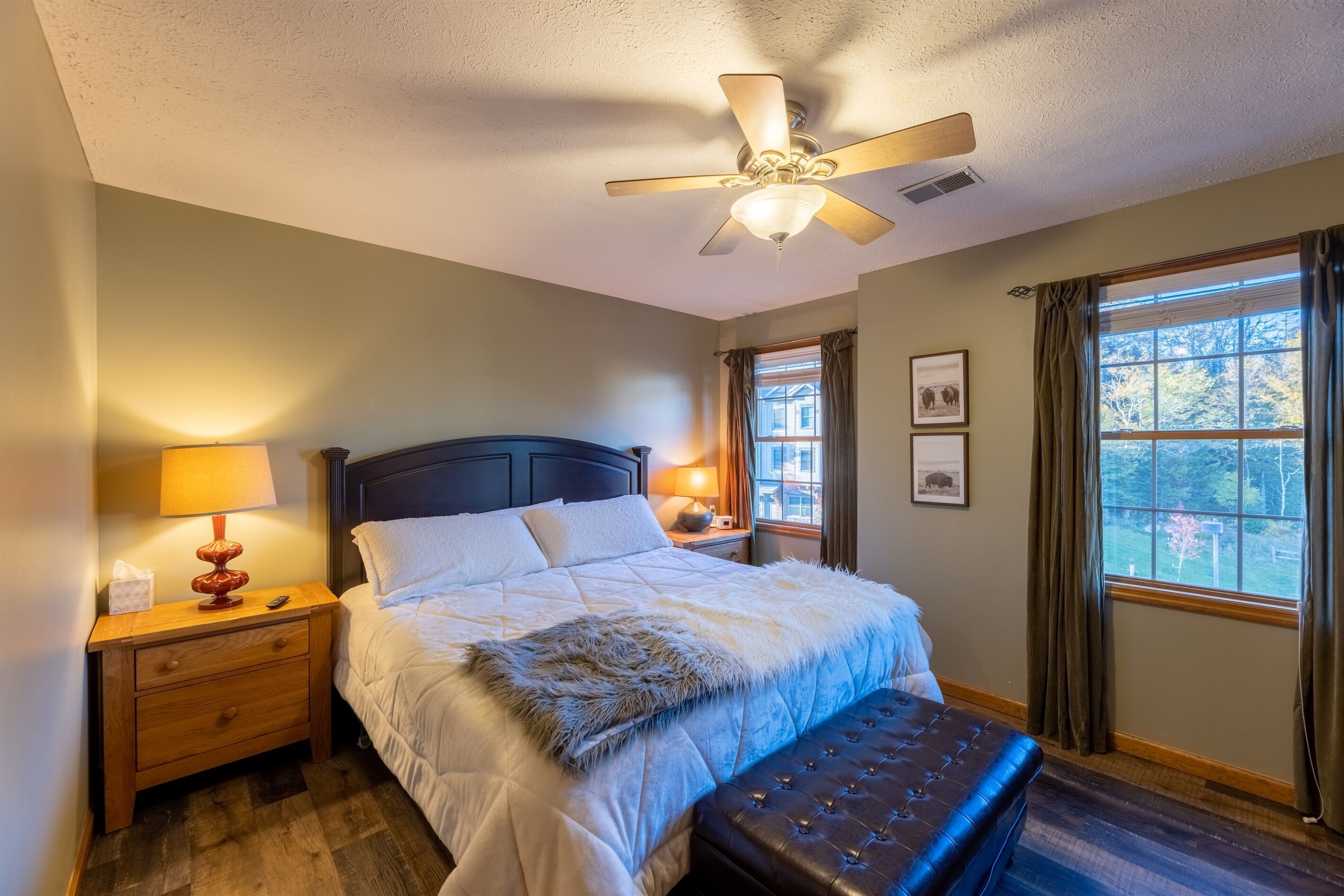 5 soverom, strykejern/-brett, reiseseng for barn og wi-fi (inkludert)