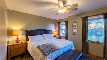 5 soverom, strykejern/-brett, reiseseng for barn og wi-fi (inkludert)