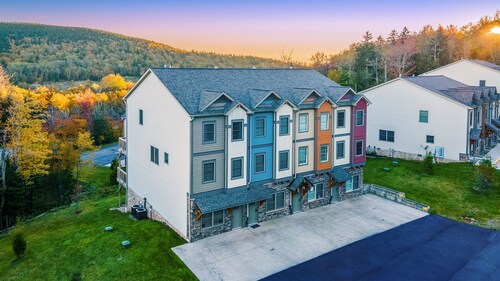 Hot Tub | Game Room | Bunk Room | No Cleaning Fee