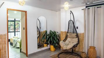 4 bedrooms, free WiFi, bed sheets