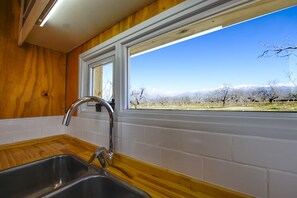 Interior - Magic tiny house in the heart of Uco Valley, an exclusive place to relax. (Los Arboles de Villegas, Tunuyán)
