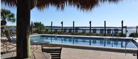 Udendørs pool, opvarmet pool