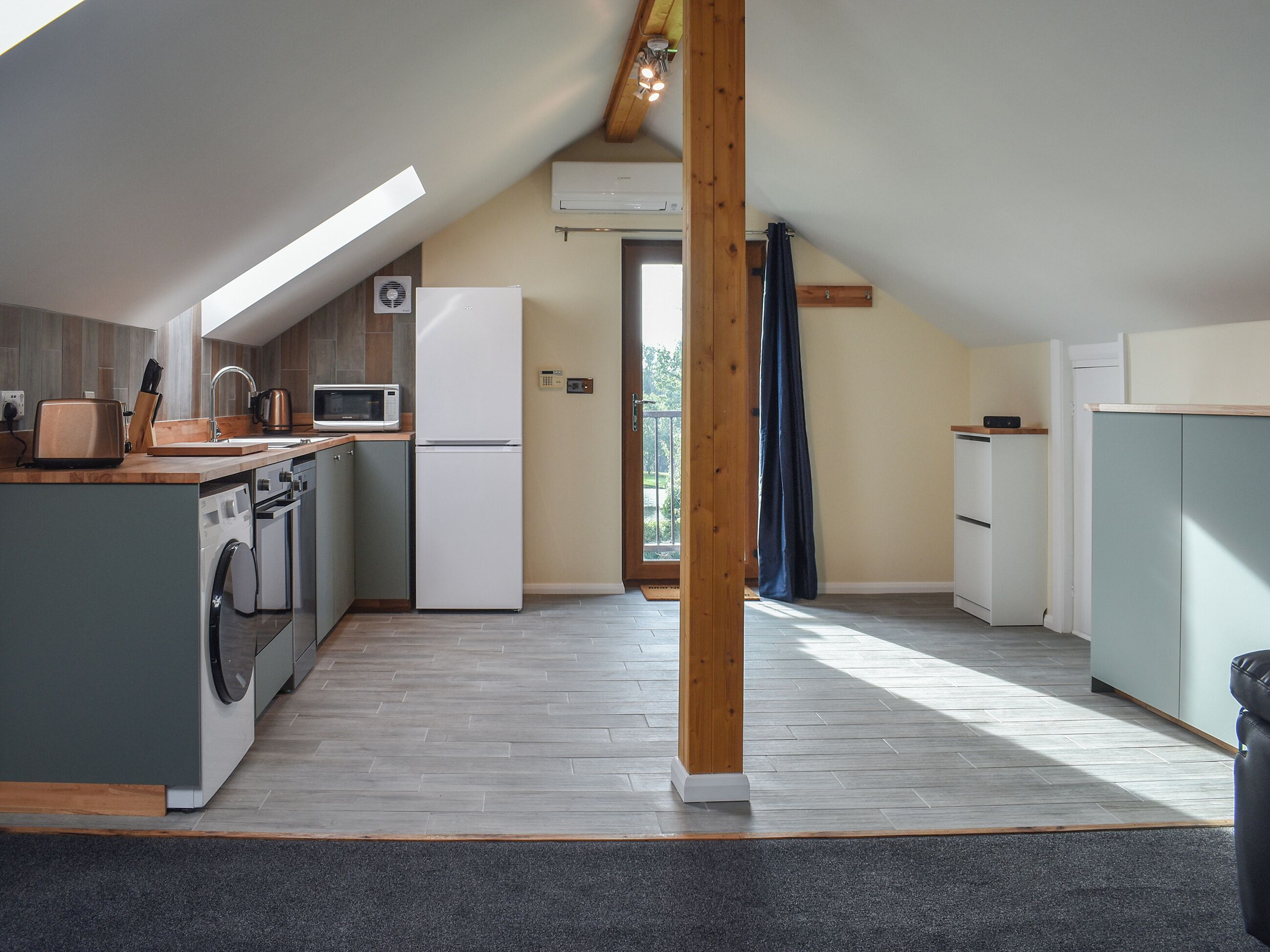 Dishwasher, freezer