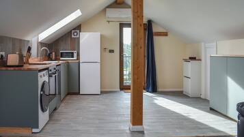 Dishwasher, freezer