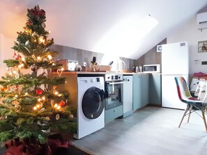 Dishwasher, freezer - 1 bedroom accommodation in Herstmonceux, near Hailsham (Herstmonceux, near Hailsham)