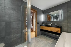 Bathroom - Impeccable 5-bed House in Zermatt (Zermatt)