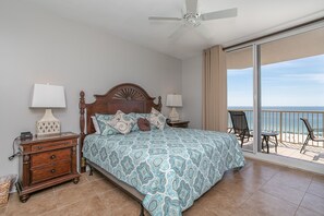 3 soverom, strykejern/-brett, reiseseng for barn og wi-fi (inkludert)