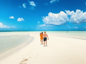 Beach nearby, white sand, beach massages - Silver Palm Vacation Rental (Providenciales)